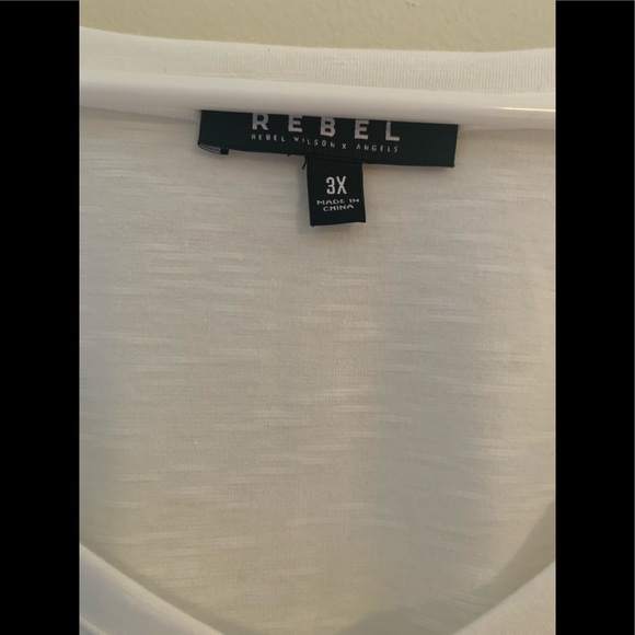 Rebel Wilson x Angels white top - Picture 3 of 5